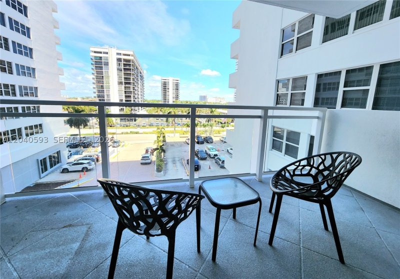 Condo for sale at Parker Plaza Estates 401