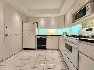 Comprar apartamento en Parker Plaza Estates 401
