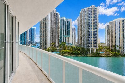 Comprar apartamento no Icon Brickell Tower II BAY807