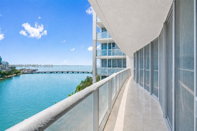 Comprar apartamento no Icon Brickell Tower II BAY807