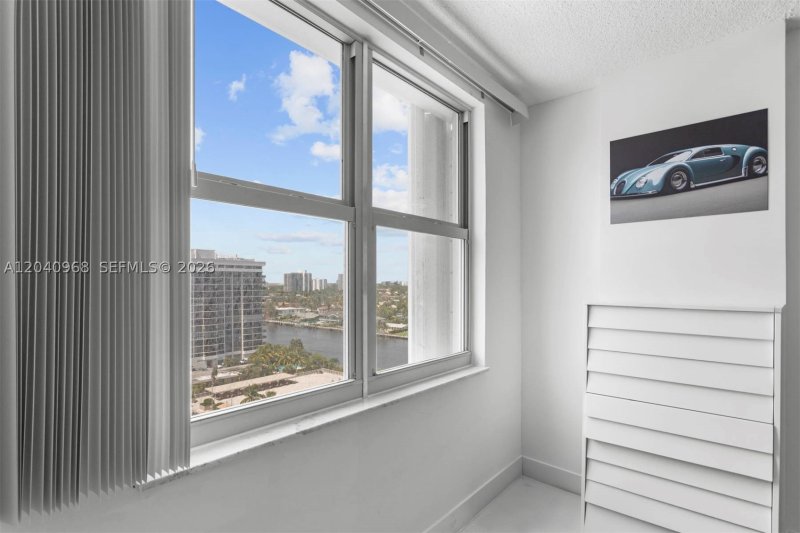 Alquiler de apartamento en The Hemispheres 11E