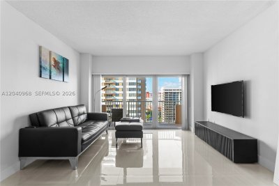 Aluguel de apartamento no The Hemispheres 11E