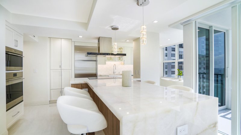Condo for sale at Plaza South 14a