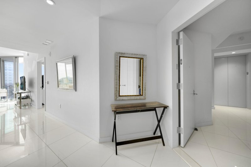 Condo for sale at Paramount Miami WorldCenter 2410