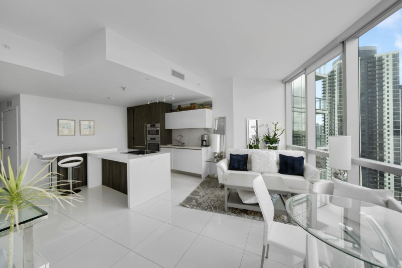 Condo for sale at Paramount Miami WorldCenter 2410