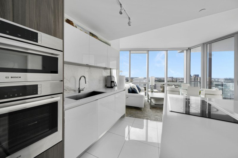 Condo for sale at Paramount Miami WorldCenter 2410