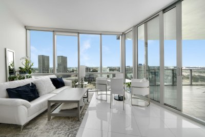 Paramount Miami WorldCenter Apt #2410