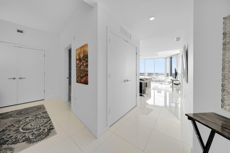 Condo for sale at Paramount Miami WorldCenter 2410