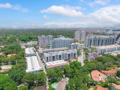 Comprar apartamento no Biltmore Parc 403