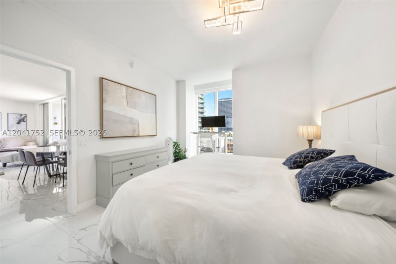 Comprar apartamento en The Crimson Miami 1001