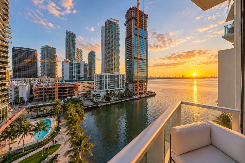 Comprar apartamento en The Crimson Miami 1001