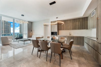 Comprar apartamento no Aurora 702