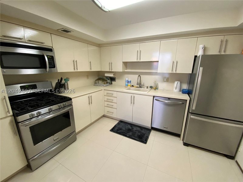 Condo for sale at Parker Plaza Estates 412