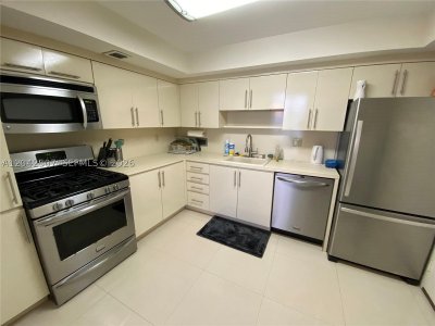 Comprar apartamento no Parker Plaza Estates 412