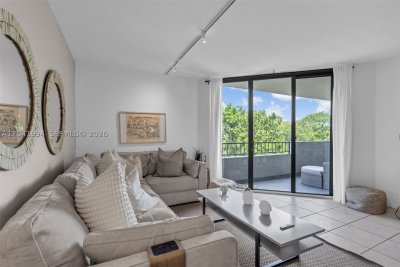 Comprar apartamento en Key Colony IV Botanica 269
