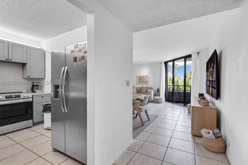 Condo for sale at Key Colony IV Botanica 269