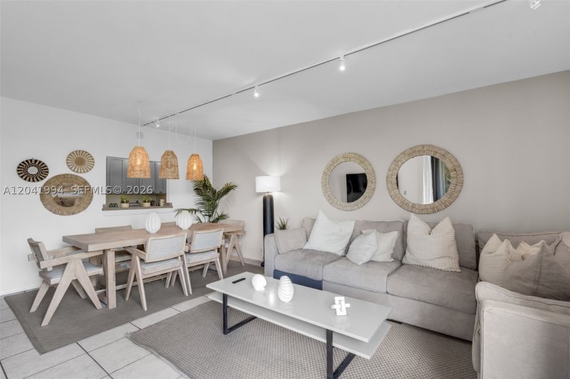 Condo for sale at Key Colony IV Botanica 269
