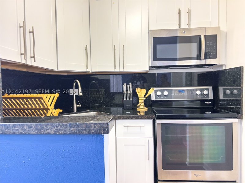 Comprar apartamento en Bayshore Yacht Tennis Club 812