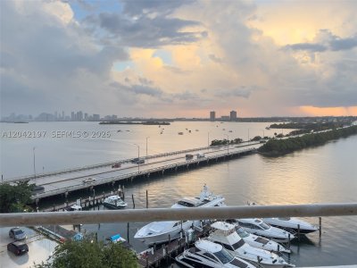 Comprar apartamento en Bayshore Yacht Tennis Club 812