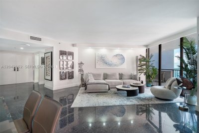 Aluguel de apartamento no Villa Regina 1805