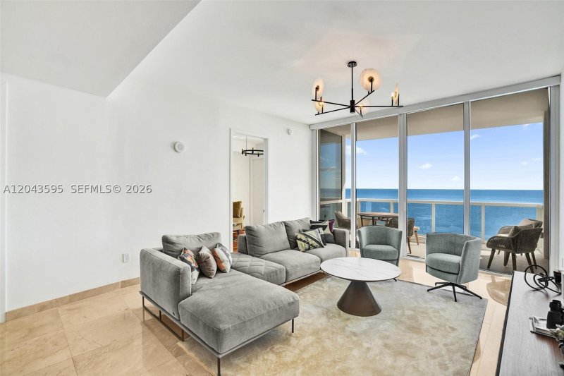 Comprar apartamento no Trump Palace 1607
