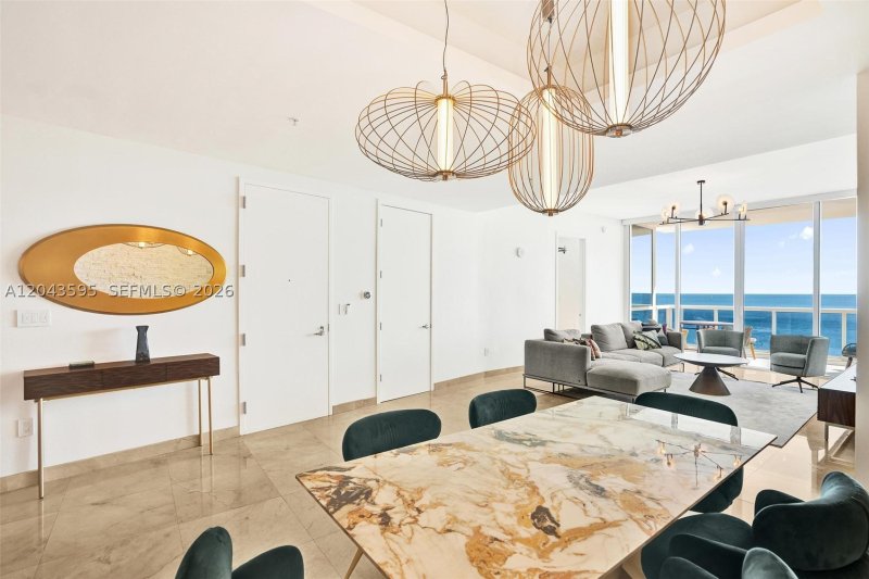 Comprar apartamento no Trump Palace 1607