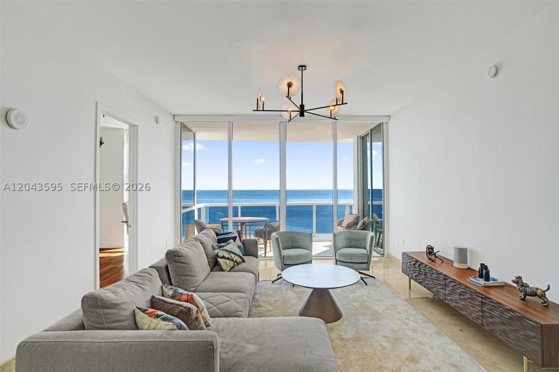 Comprar apartamento no Trump Palace 1607