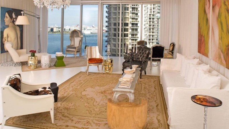 Apartment for rent at Icon Brickell Tower II 4609
