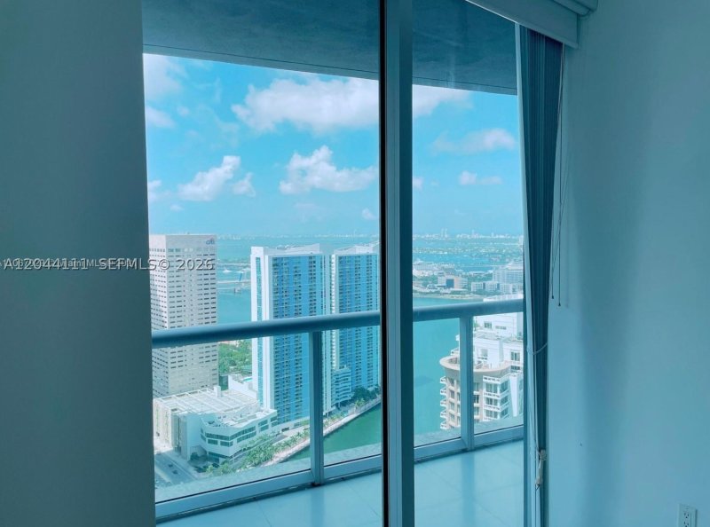 Apartment for rent at Icon Brickell Tower II 4804