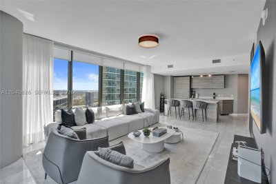 Comprar apartamento no Paraiso Bay Miami 3901