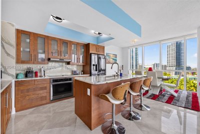 Comprar apartamento no Platinum Condo 1807