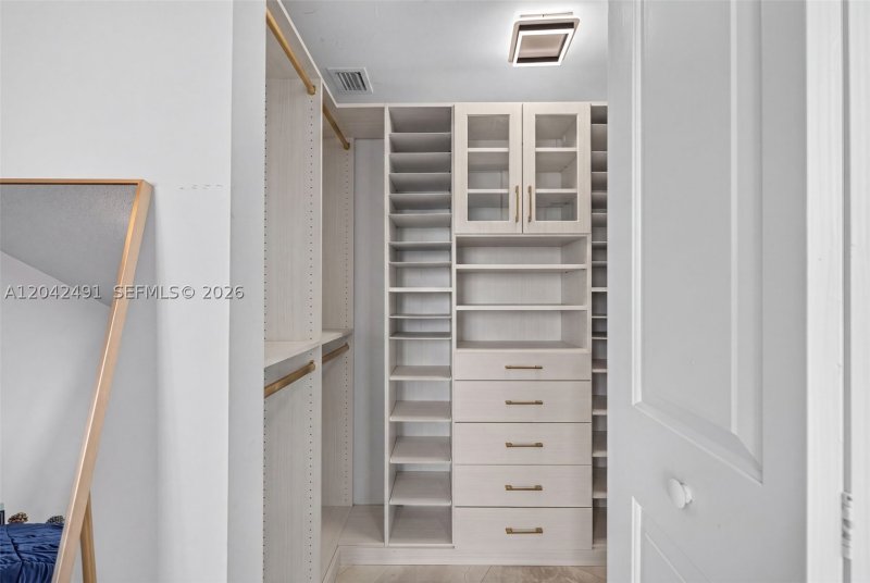 Comprar apartamento no Platinum Condo 1807