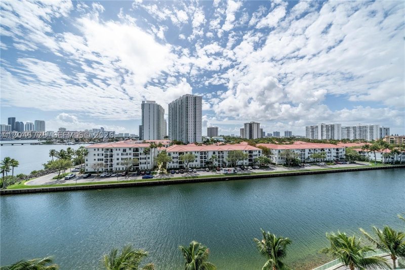 Comprar apartamento en Echo Aventura 606