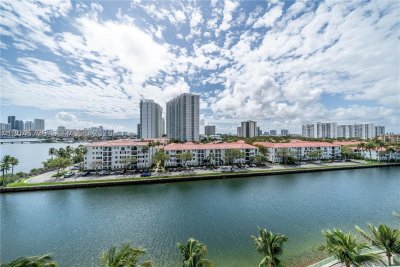 Comprar apartamento en Echo Aventura 606