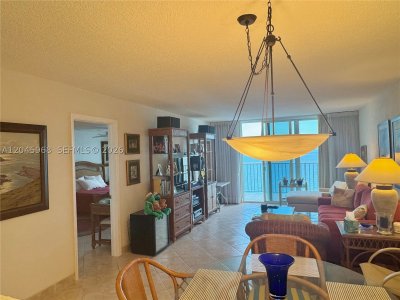Comprar apartamento en Edgewater Beach Tower RGB