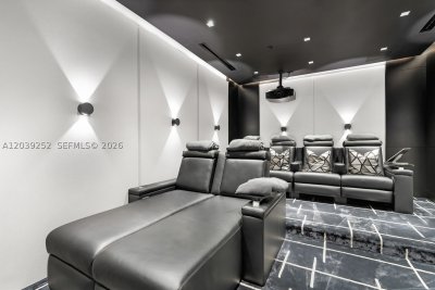 Comprar apartamento no Turnberry Ocean Club 2304