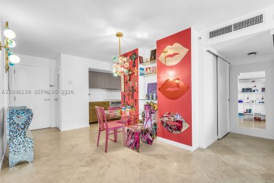 Comprar apartamento en The Collins Condo 404