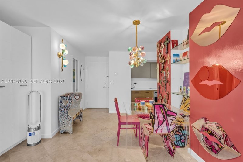 Comprar apartamento en The Collins Condo 404