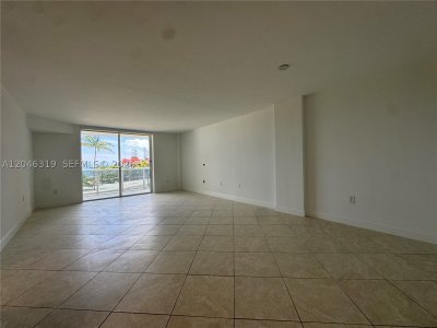 Aluguel de apartamento no Harbour House 318