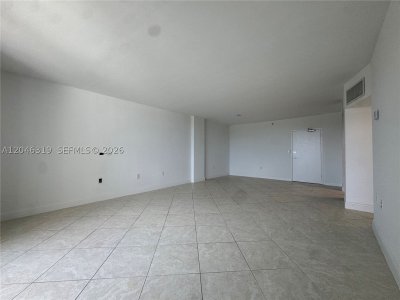 Aluguel de apartamento no Harbour House 318