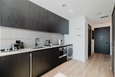 Aluguel de apartamento no E11EVEN Hotel & Residences 4907A
