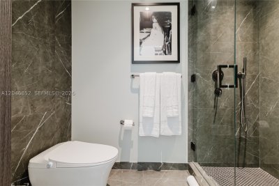 Aluguel de apartamento no E11EVEN Hotel & Residences 4907A