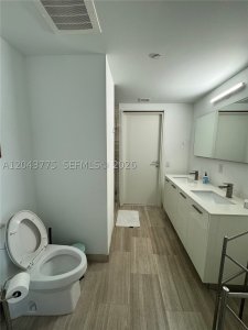 Alquiler de apartamento en Brickell House Condo 901