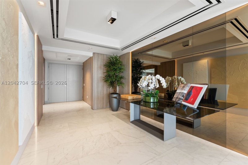 Condo for sale at Turnberry Ocean Club 4003-04