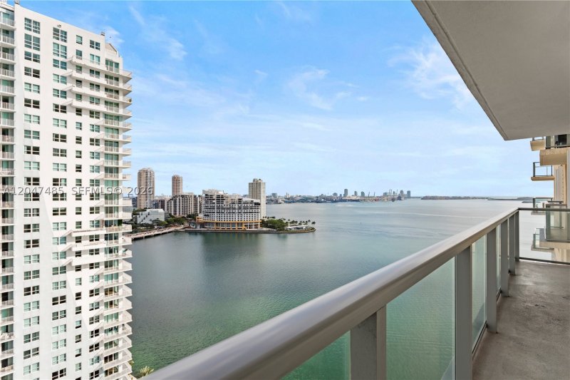 Condo for sale at Mark on Brickell 2206