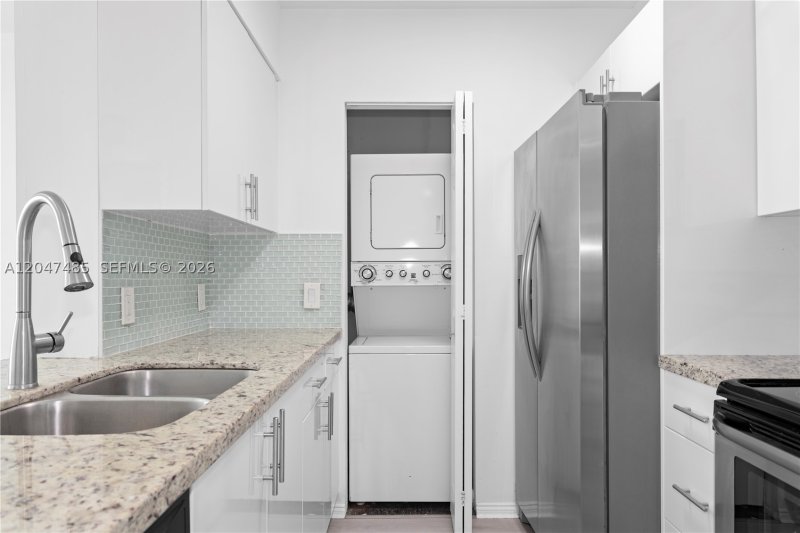 Condo for sale at Mark on Brickell 2206