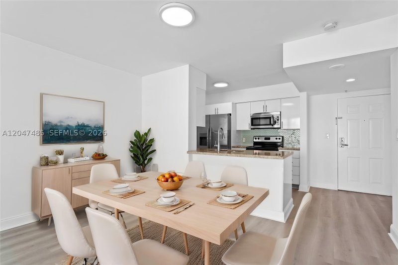 Condo for sale at Mark on Brickell 2206