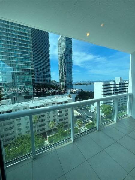 Comprar apartamento no Platinum Condo 1004