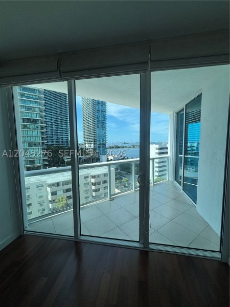Comprar apartamento no Platinum Condo 1004