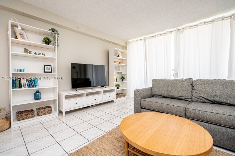 Condo for sale at Pavilion 1517